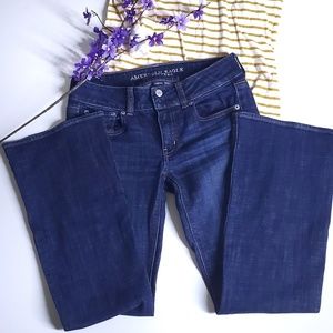 American Eagle Outfitter Straight Leg Stretch Jean